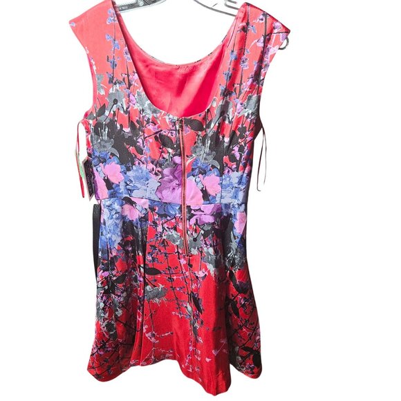 Julian Taylor Red & Floral Cap Sleeve Fit & Flare Dress With Back Zipper size 14 - Picture 4 of 6
